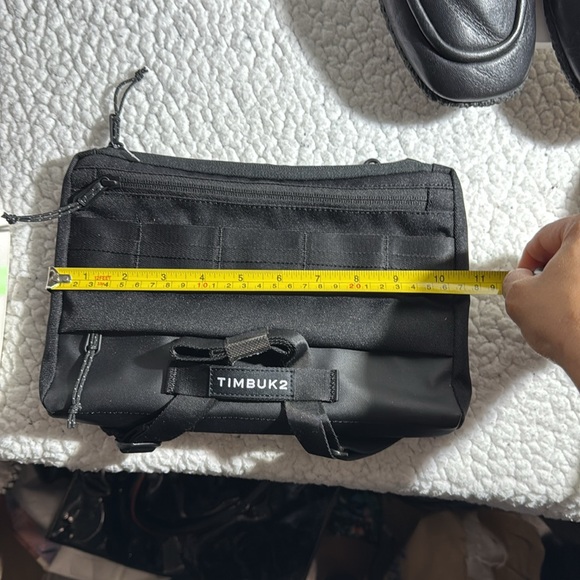 NEW Timbuk2 Black Messenger Bag with Durable Fabric and Flap Closure - Picture 3 of 4